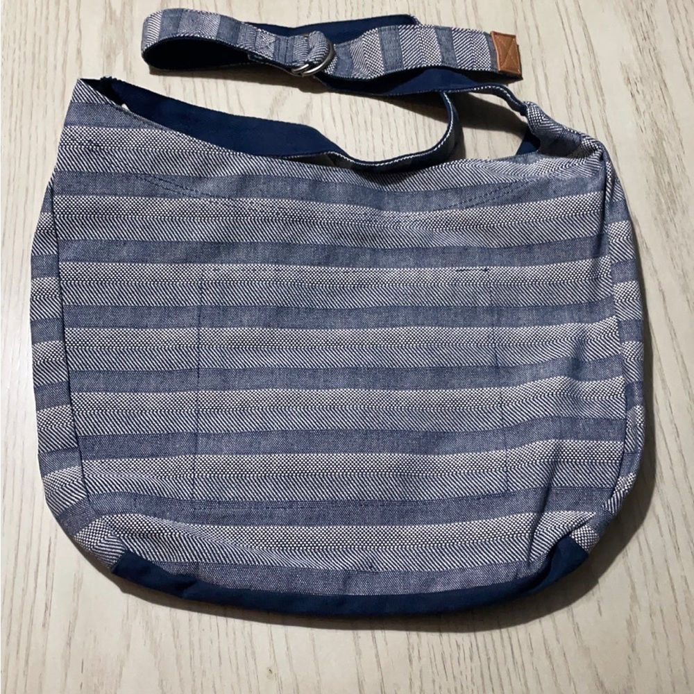 NWT Thirty-one Hobo Crossbody